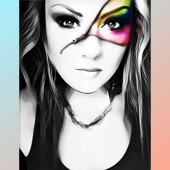 Meet your Posher, Nichole - Picture 1 of 1